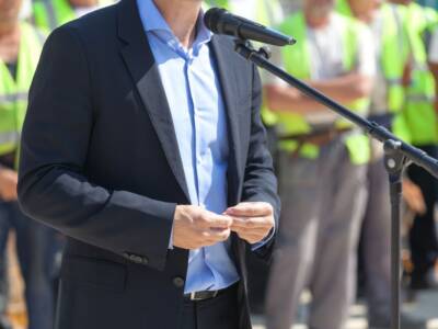 Diplomatico con la stampa