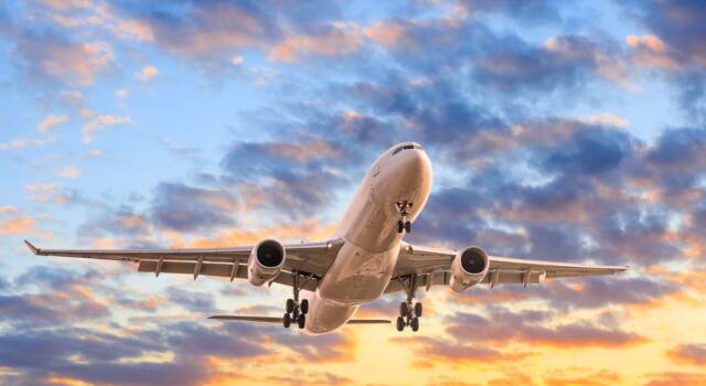 Voli aerei nel caos: come prenotare un viaggio senza il terrore della cancellazione