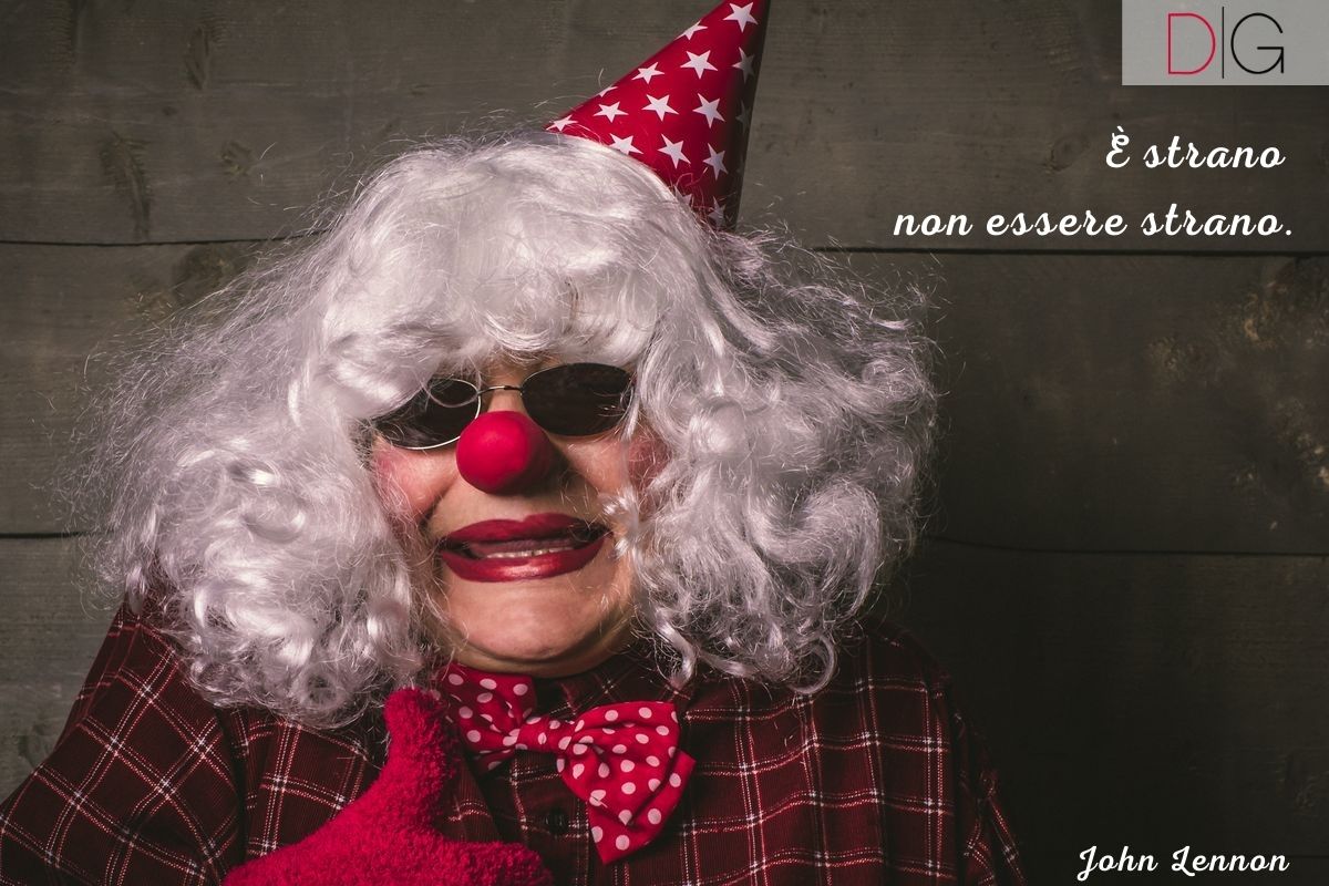 Frasi persone strane