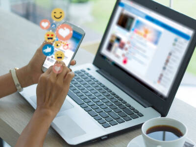 Pc smartphone social emoji like