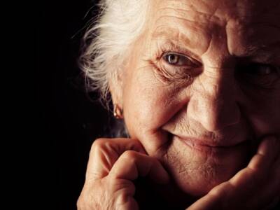 ritratto donna anziana