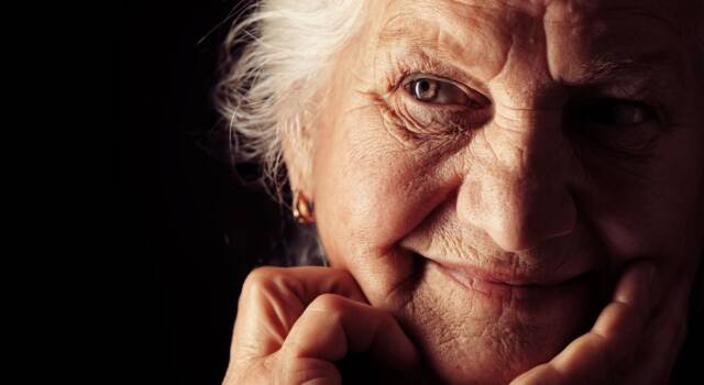 Le donne anziane non godono di salute come gli uomini anziani? Sì, lo conferma uno studio
