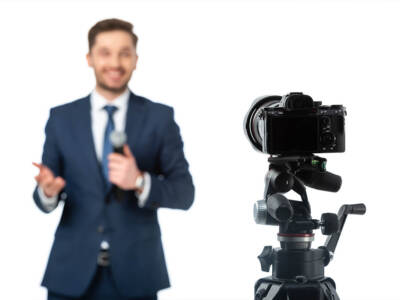 Conduttore davanti all'obiettivo