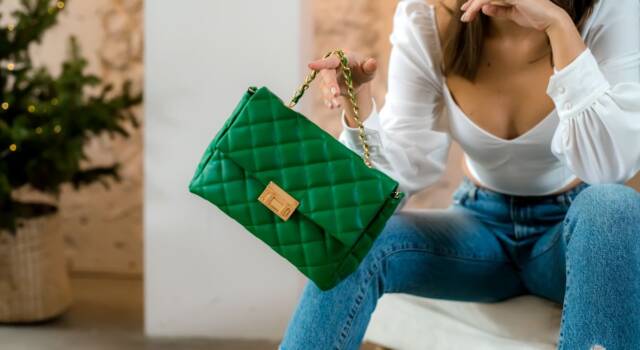L&#8217;autunno 2023 è green addicted, racchiuso in una borsa verde da avere assolutamente