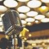 Microfono su palcoscenico