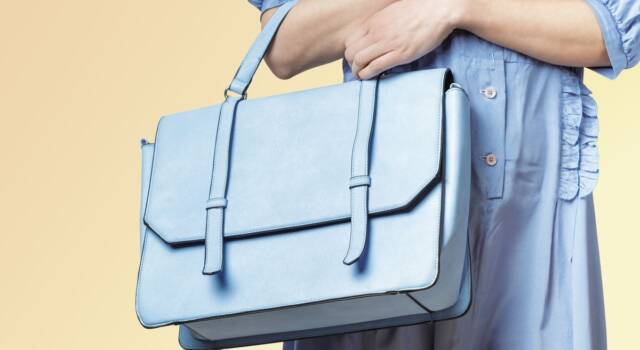 La nuova borsa pret a porter è la borsa messenger, perfetta per le nostre giornate outdoor