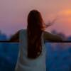 ragazza tramonto sole