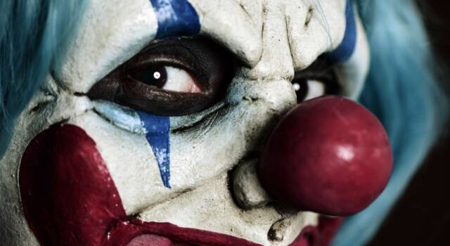 Chi era John Wayne Gacy: la storia del &#8220;killer clown&#8221; che ha sconvolto l&#8217;America