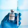 Vaccini aggiornati contro Omicron, si può scegliere il siero? No, ma c’è una scappatoia