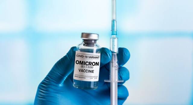 Vaccini aggiornati contro Omicron, si può scegliere il siero? No, ma c&#8217;è una scappatoia