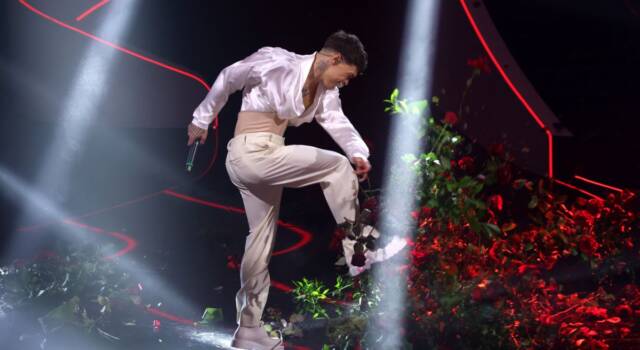 Blanco distrugge il palco a Sanremo, svelato il dietro le quinte: &#8220;Questo è pazzo&#8221;