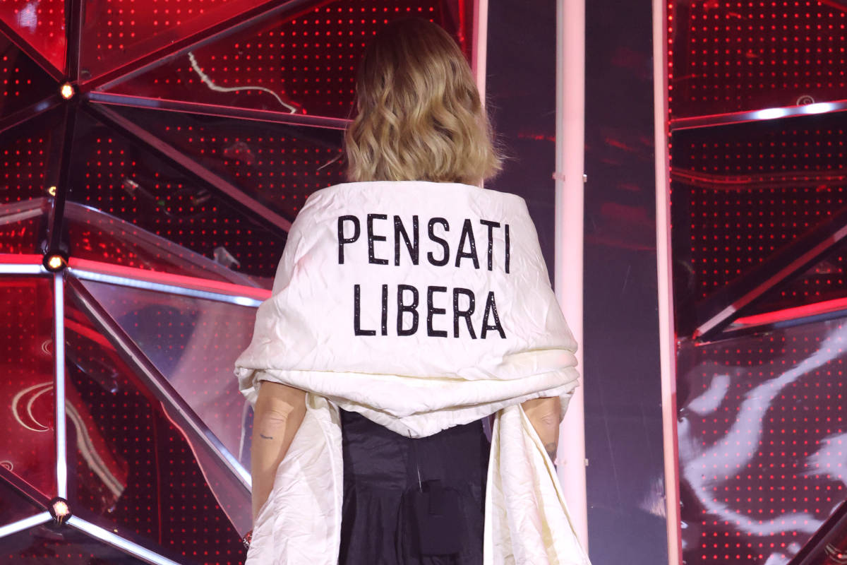 Chiara Ferragni sanremo 2023 pensati libera