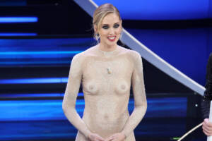 Chiara Ferragni sanremo 2023 vestito