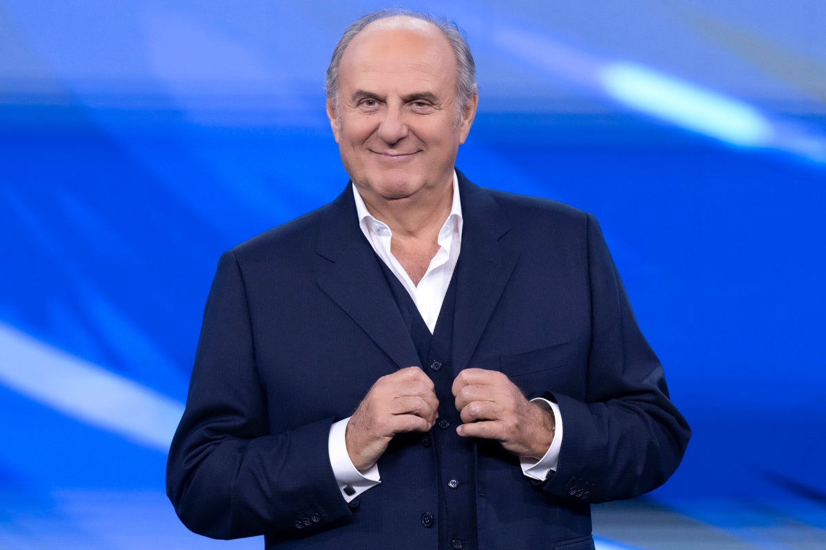Dove Vive Gerry Scotti La Casa Nel Cuore Di Milano Uno Splendido Loft Dove Vive Gerry Scotti La Casa Nel Cuore Di Milano Uno Splendido Loft