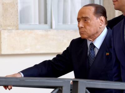 Silvio Berlusconi di nuovo ricoverato al San Raffaele: le condizioni