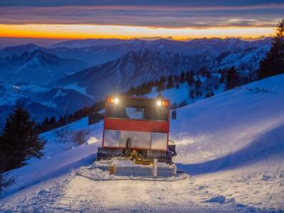 gatto delle nevi montagna