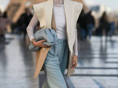 Outfit casual femminile con gilet e pantaloni