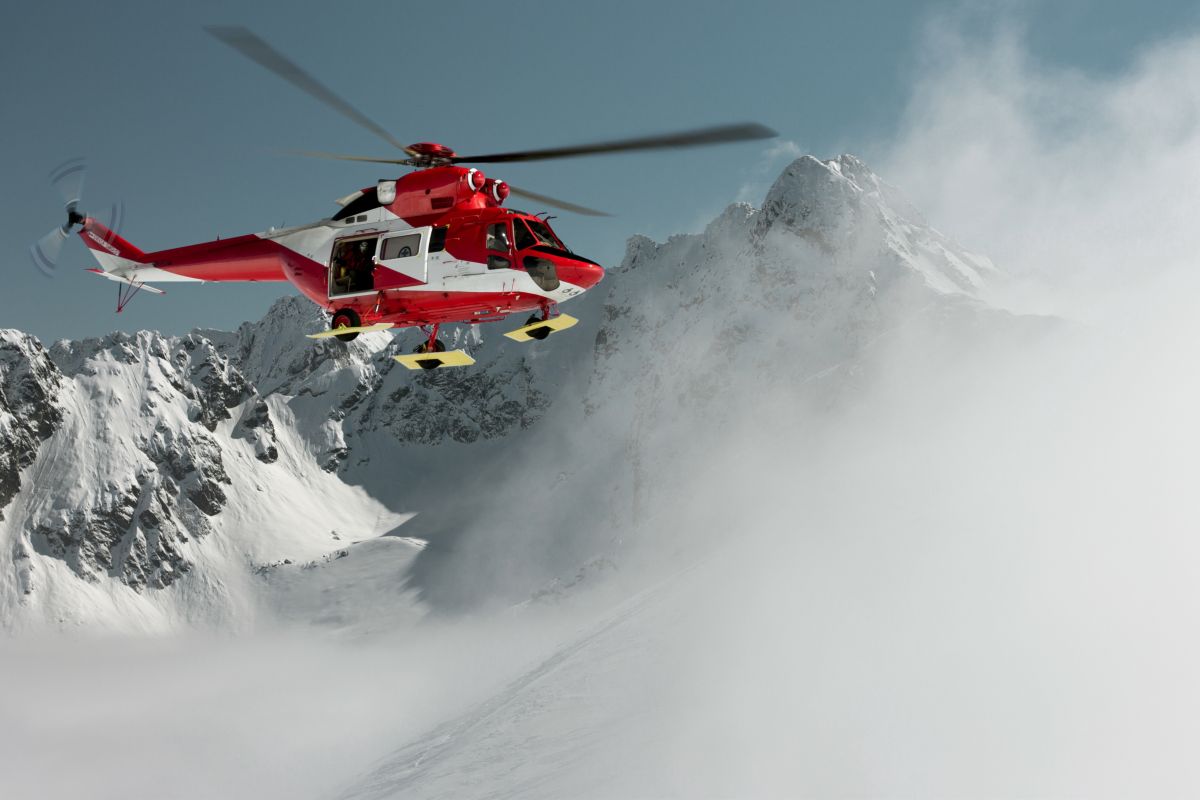 Montagna elicottero soccorso alpino