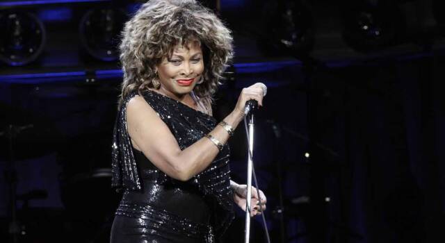 Addio a Tina Turner: la malattia di cui soffriva