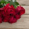 mazzo di rose rosse