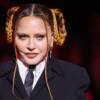 Madonna denunciata dai fan: ritardi e playback scatenano le polemiche