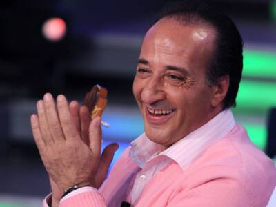 Chi è Mariano Apicella, lo chansonnier di Silvio Berlusconi