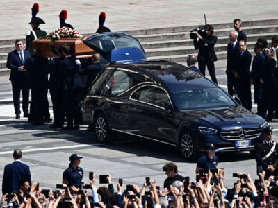 Bara Silvio Berlusconi