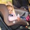 Cos’è la forgotten baby syndrome e perché si dimenticano i bambini in auto