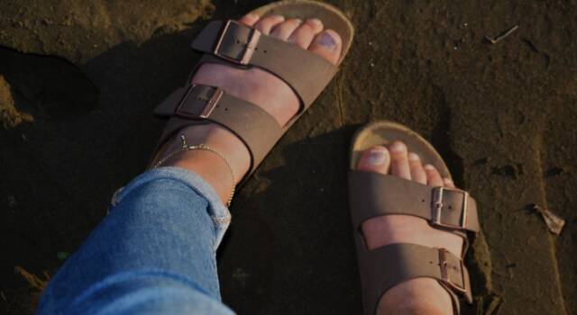 Back to Birkenstock: anche nell&#8217;estate 2023 sono i sandali più amati, ricercati ed indossati