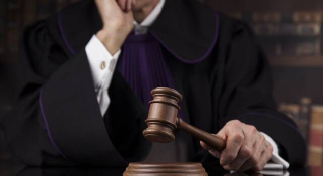 Perché avvocati e magistrati hanno la toga nera? Bisogna tornare all&#8217;epoca romana