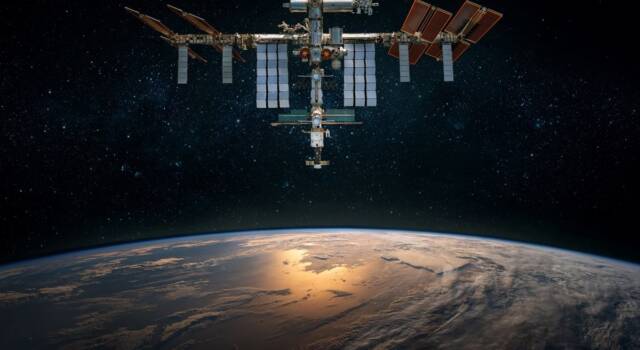 Stazione spaziale internazionale: cos&#8217;è, dove si trova e cosa fanno gli astronauti