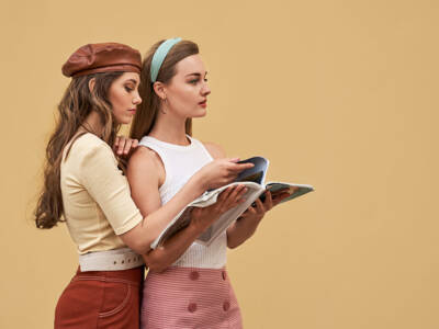 Ragazze vestite stile vintage