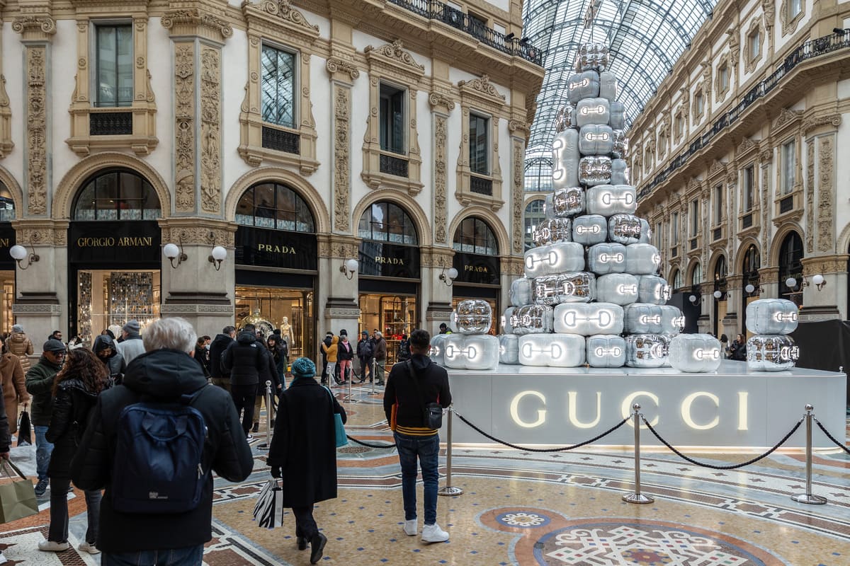 albero Natale Gucci 2023 Milano