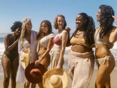 Ragazze in costume bikini