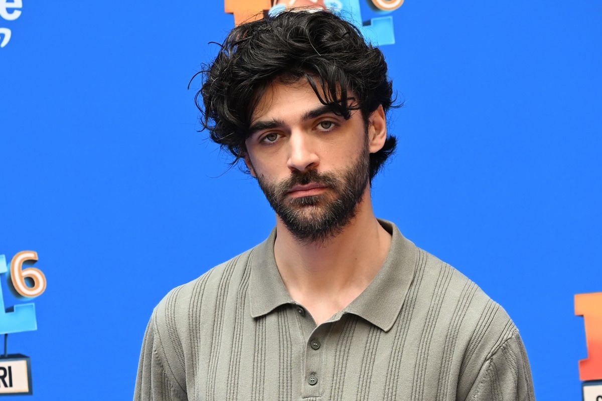 Carlo Amleto durante il photocall di LOL 6 – Chi ride è fuori su Prime Video