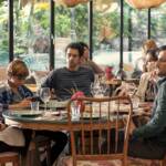"Storia della mia famiglia", dal 19 febbraio solo su Netflix (L to R) Cristiana Dell'Anna as Maria, Jua Leo Migliore as Libero, Massimiliano Caiazzo as Valerio, Vanessa Scalera as Lucia, Antonio Gargiulo as Demetrio in episode 103 of Storia della mia famiglia. Cr. Claudia Sicuranza/Netflix © 2025 - PH Credits: Gergely Pohárnok
