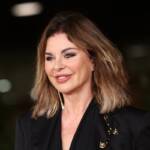 Alba Parietti sorridente