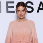 Veronica Ferraro con i capelli scuri