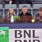 Chanel Totti, fotografata con Noemi Bocchi, Francesco Totti, Cristian Totti durante l'Open d'Italia di tennis al Foro Italico. Roma (Italia), 8 maggio 2025 (Foto di Massimo Insabato/Archivio Massimo Insabato/Mondadori Portfolio tramite Getty Images)