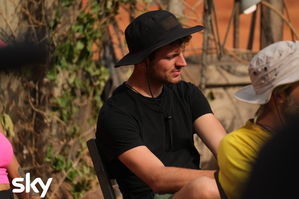 Alvise Zambello partecipa a MONEY ROAD – OGNI TENTAZIONE HA UN PREZZO. Su Sky Uno e in streaming su NOW, anche in simulcast su TV8. Sempre disponibile on demand.