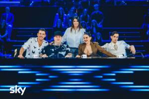 X FACTOR 2025 debutta l’11 settembre su Sky e NOW: Giorgia alla conduzione, in giuria Achille Lauro, Francesco Gabbani, Jake La Furia e Paola Iezzi.