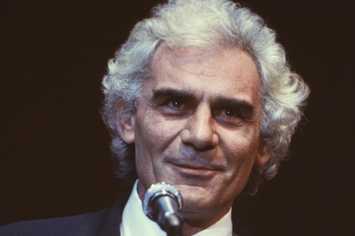 Il 10 maggio 1983 a Cannes, Francia – l’attore italiano Gian Maria Volonté al Festival di Cannes, foto di Bertrand Laforet/Gamma-Rapho via Getty Images (19 maggio)