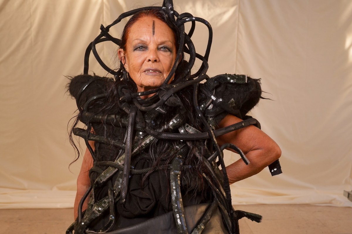 Francia, Parigi, 6 marzo 2025: Michèle Lamy partecipa alla sfilata Rick Owens Fall RTW 2025 per la Paris Fashion Week