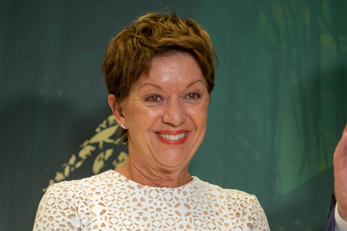 In primo piano Sibylle Szaggars, moglie di Robert Redford