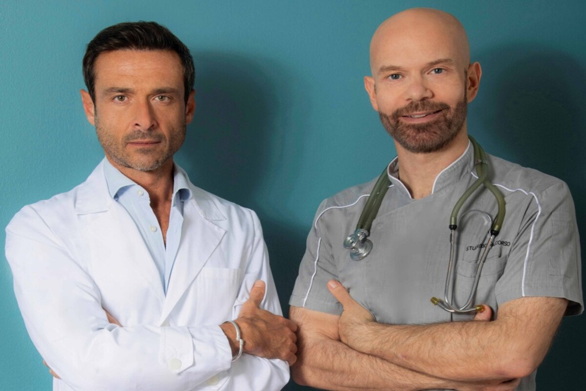 Ennio Tasciotti e Michele Bonaccorso in posa per La Clinica della Longevità