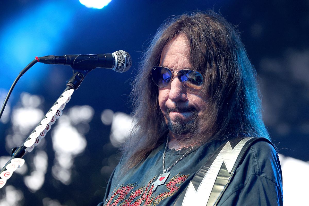 Il 13 luglio 2023, a Cedar Park, Texas, Ace Frehley sul palco dell’Haute Spot Event Venue.