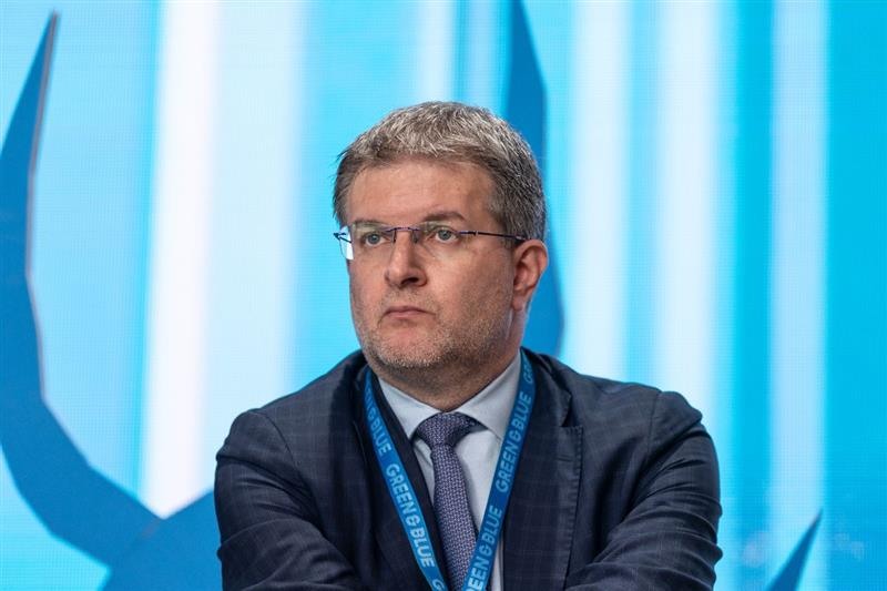 Carlo Fidanza all’“G&B Festival 2023” durante un panel a Milano, il 6 giugno 2023.