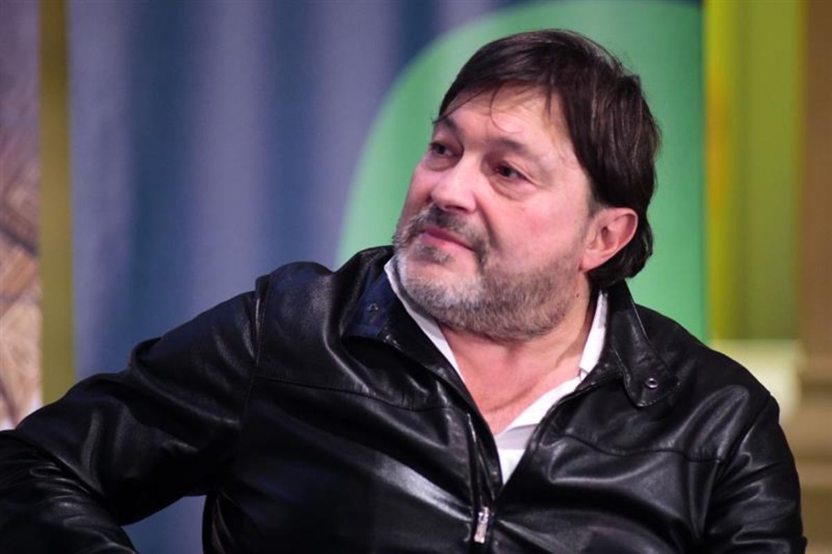 Il giornalista e conduttore televisivo italiano Sigfrido Ranucci partecipa alla presentazione del suo ultimo libro La Scelta presso la Biblioteca Sala Borsa il 21 febbraio 2024 a Bologna, Italia.