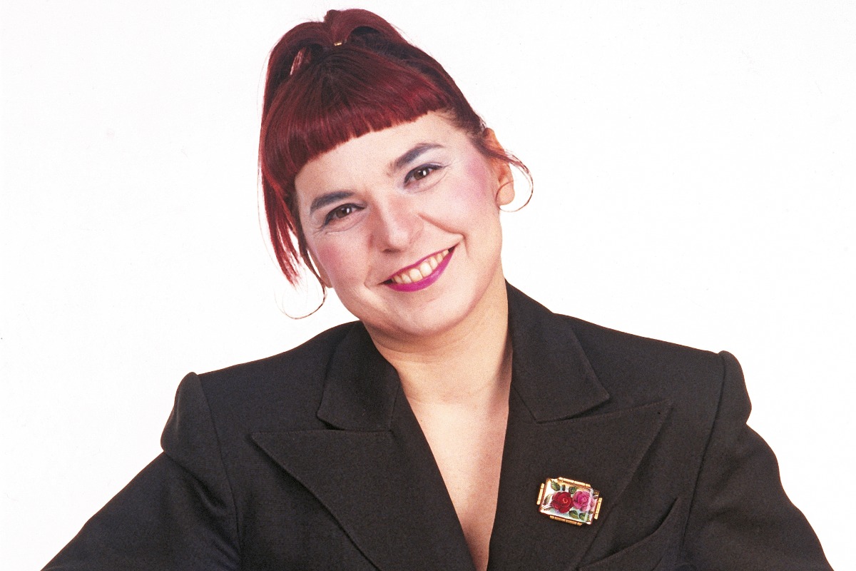 Ritratto sorridente della comica e conduttrice italiana Syusy Blady, 1987. (Foto di Angelo Deligio/Mondadori via Getty Images)