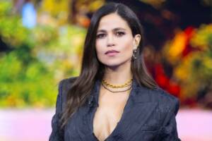 Veronica Gentili nello studio de L'Isola dei famosi